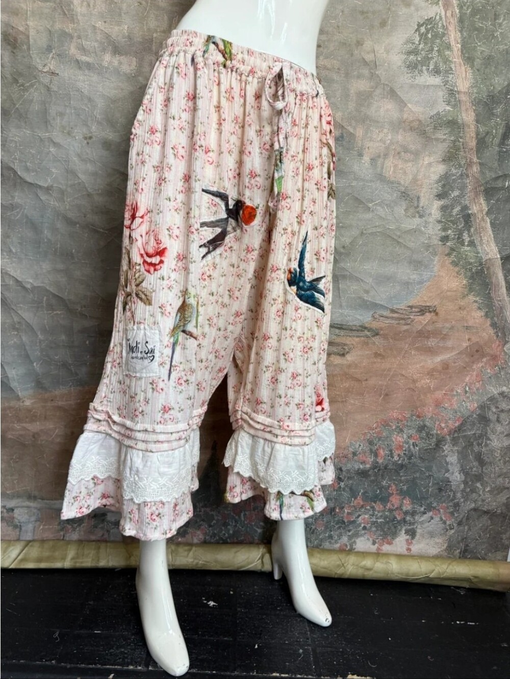 Magnolia Pearl Style The Carmella Bloomers by Indi & Sai - One Size - Picture 6 of 14